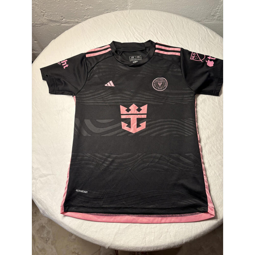 Adidas Messi jersey kids size 28 great condition